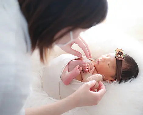 ご自宅への出張ニューボーン撮影