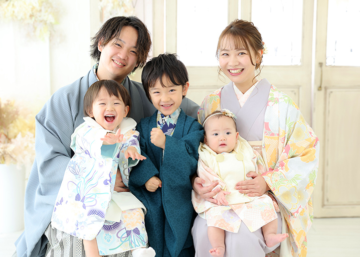 七五三の家族写真について。人気ポーズや両親の服装など徹底解説！